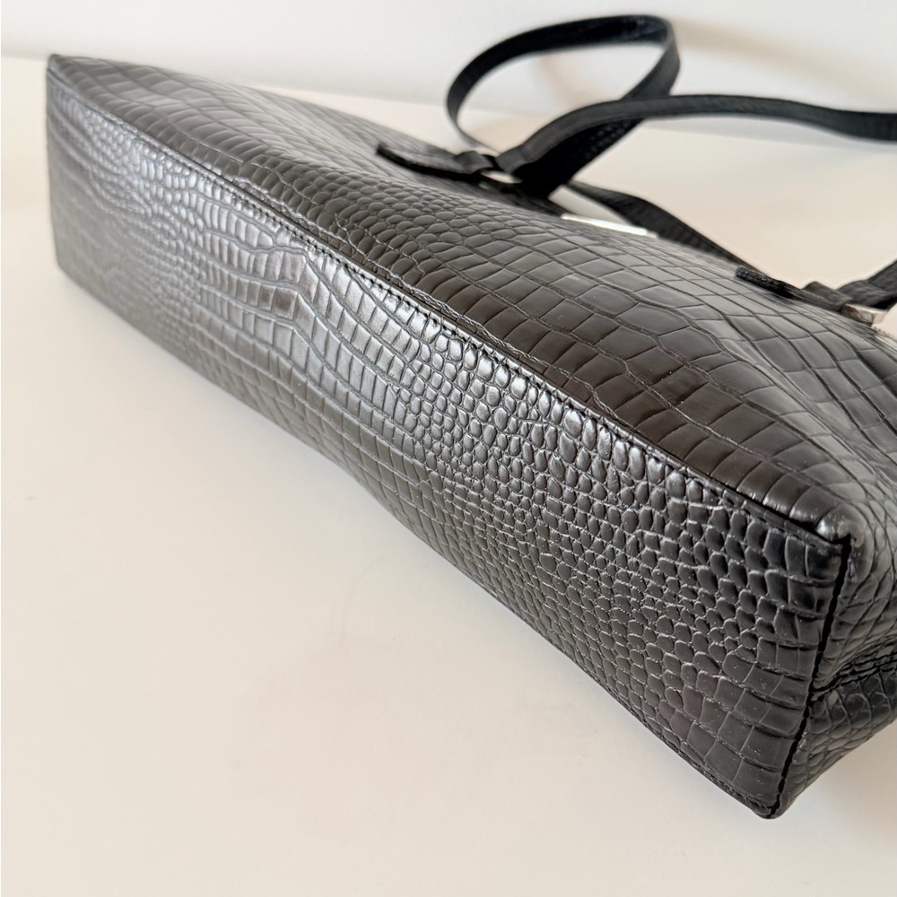 Made in Colombia Black Croc-Embossed Shoulder Bag - Women - Picture 8 of 8